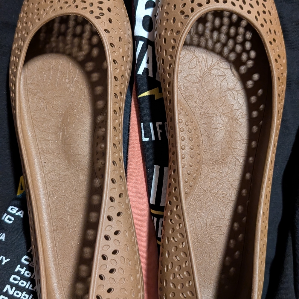 Okabashi Brown Women's Flats